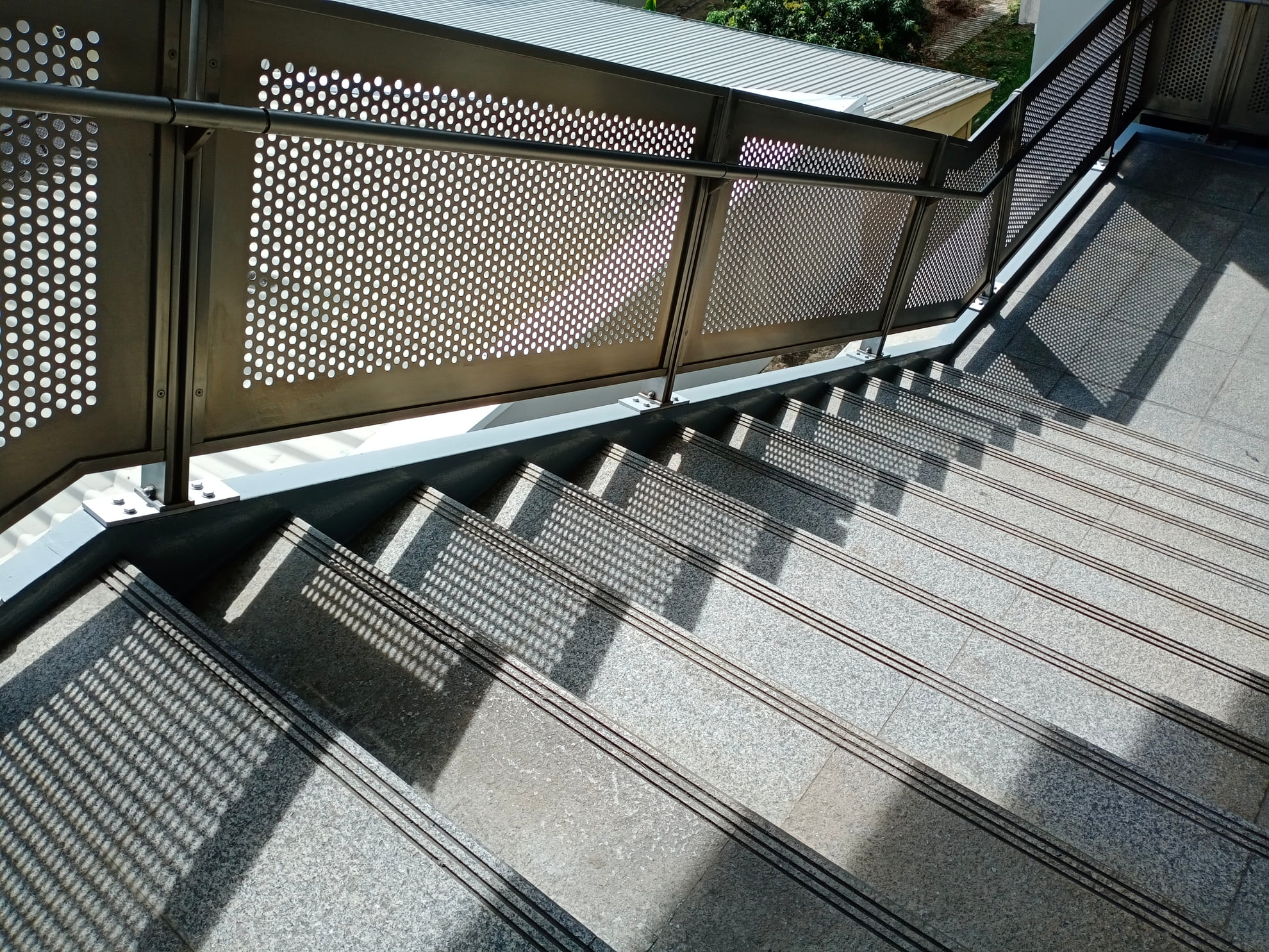 会社概要 キービジュアル